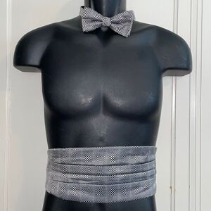 Vintage silk psychedelic black & white bow tie & cummerbund set